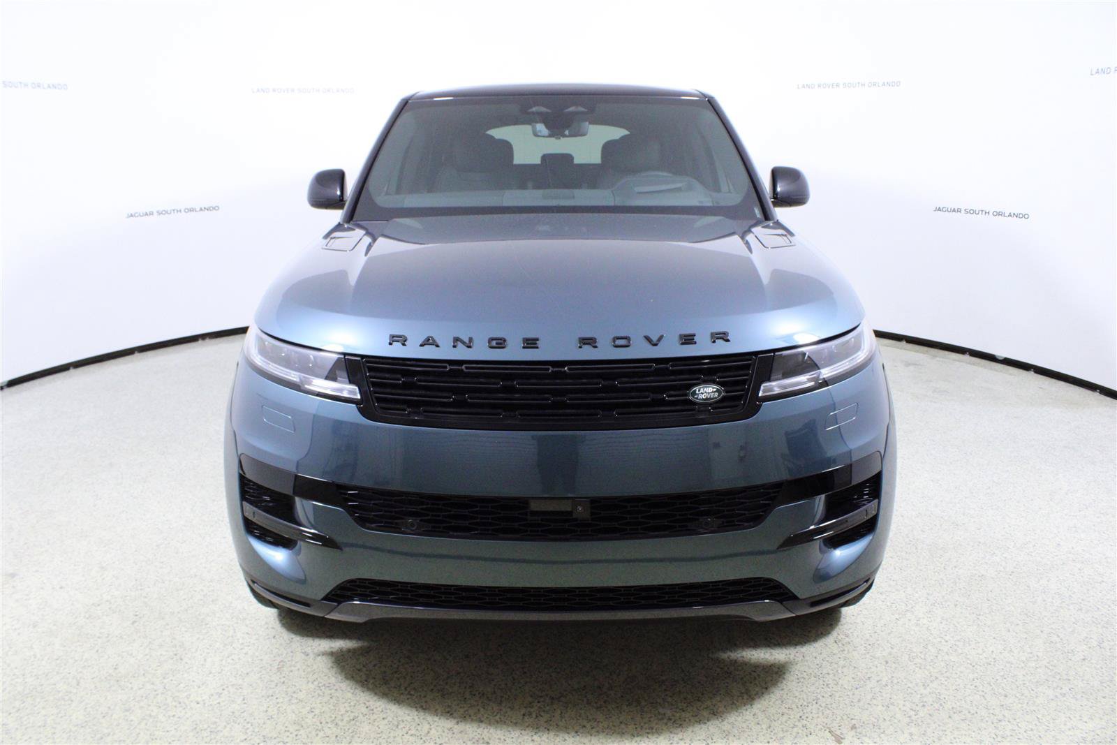 New 2026 Land Rover Range Rover Sport SE AWD/4WD image 2