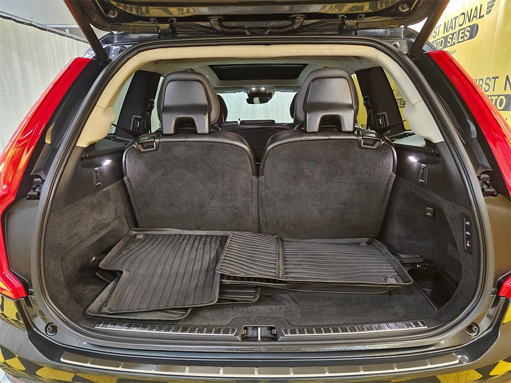 Used 2021 Volvo XC90 T8 Inscription w/ Protection Package Premier image 14