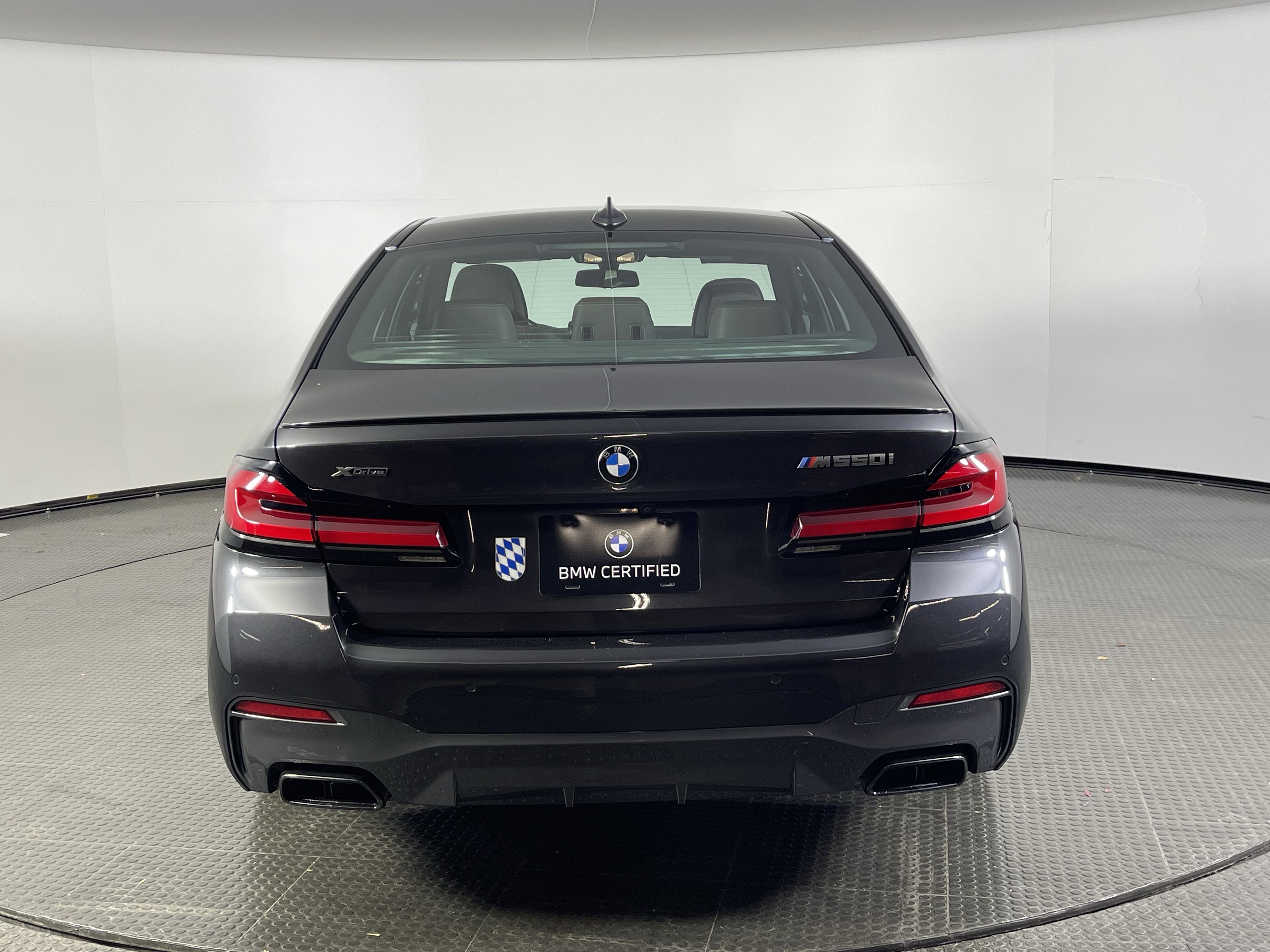 Certified 2022 BMW M550i xDrive w/ Dynamic Handling Package image 7