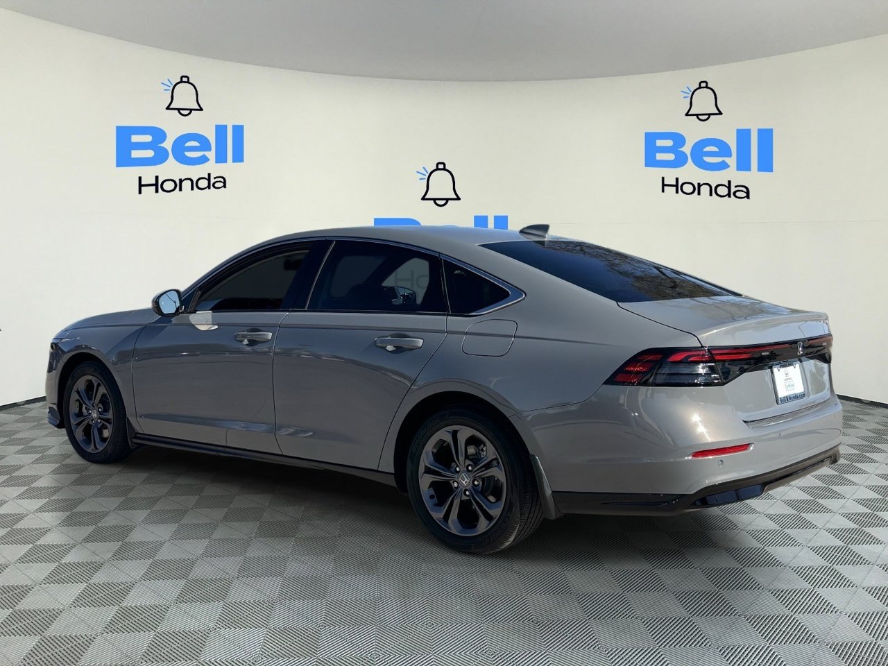 Used 2025 Honda Accord EX-L image 3