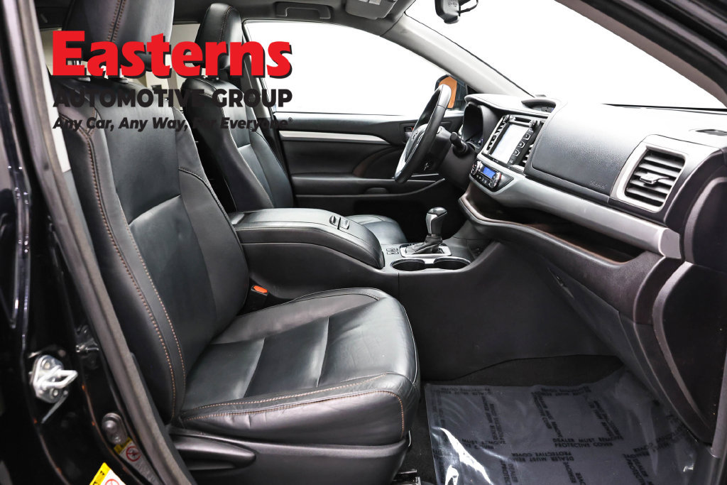 Used 2016 Toyota Highlander XLE AWD/4WD image 27