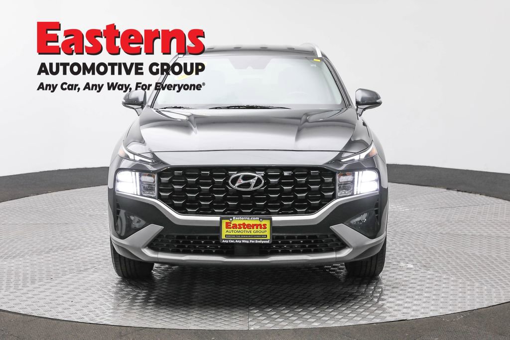 Used 2023 Hyundai Santa Fe SEL image 2