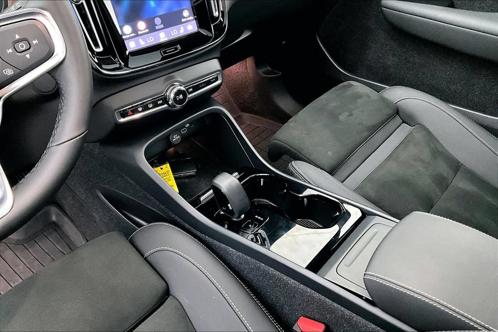 Certified 2023 Volvo XC40 Recharge Plus AWD/4WD image 18