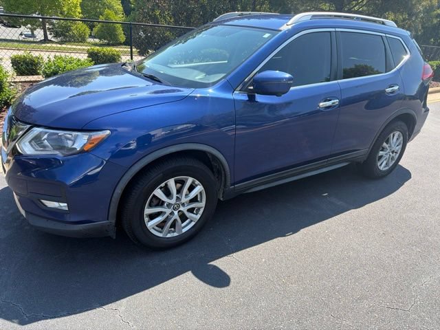 Used 2018 Nissan Rogue SV w/ Premium Package FWD image 2