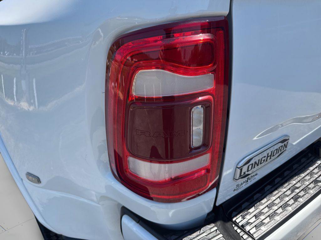 Used 2022 RAM 3500 Limited AWD/4WD image 37