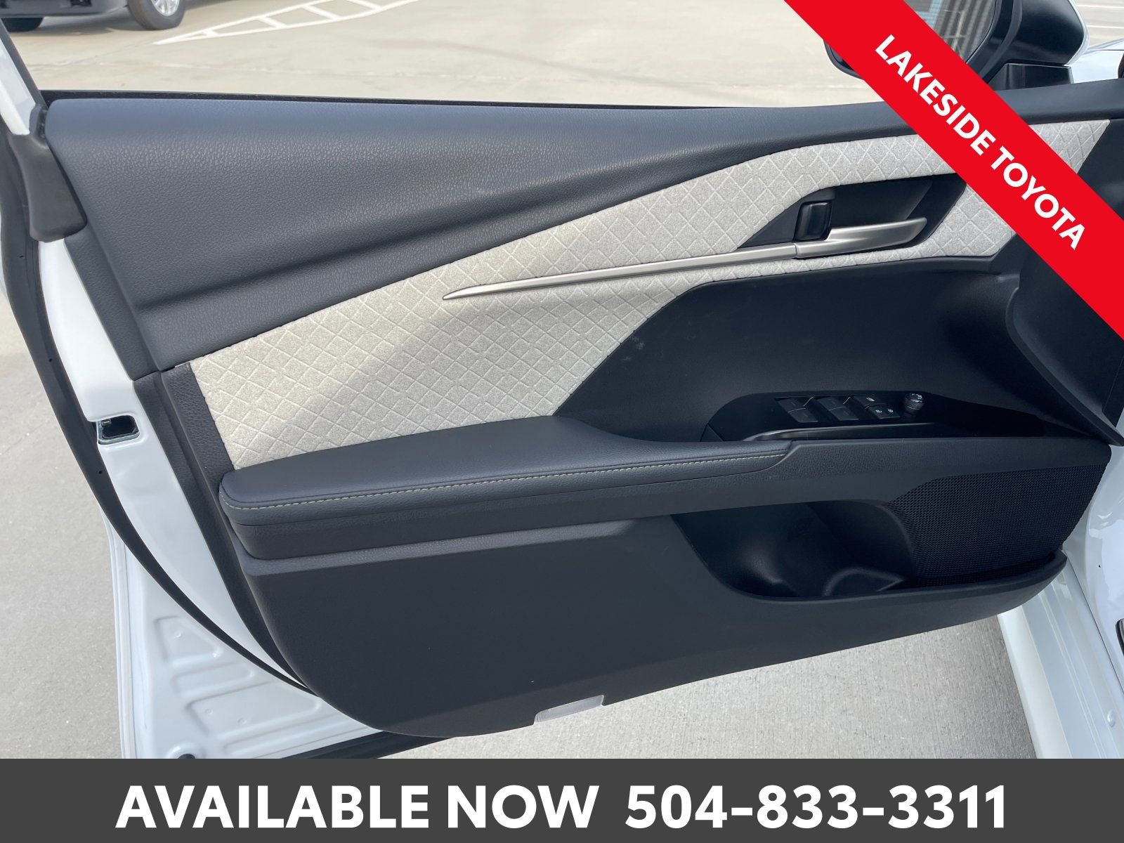 Used 2025 Toyota Camry XLE image 24