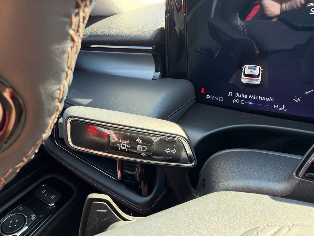 New 2027 Lincoln Aviator AWD image 18