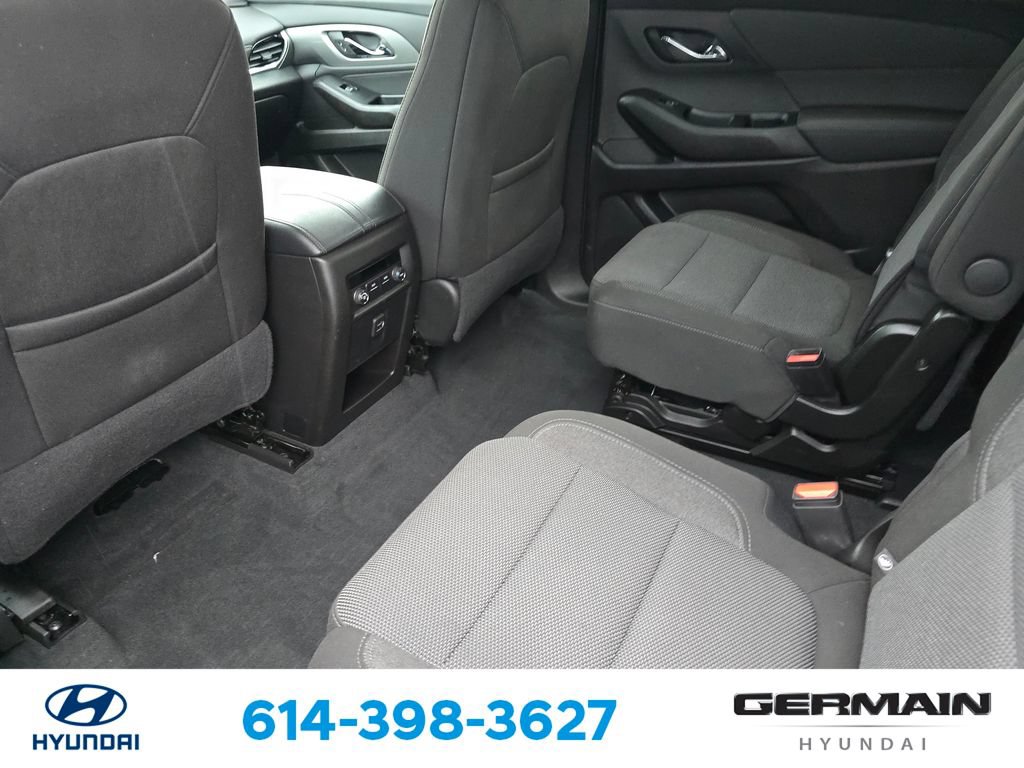 Used 2023 Chevrolet Traverse LT FWD image 20