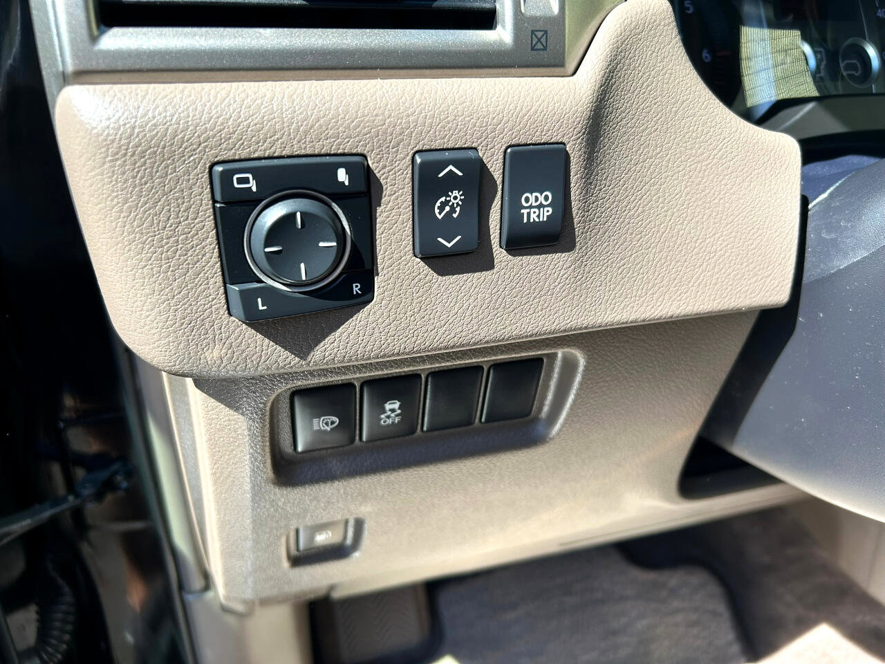 Used 2017 Lexus GX 460 Premium image 12