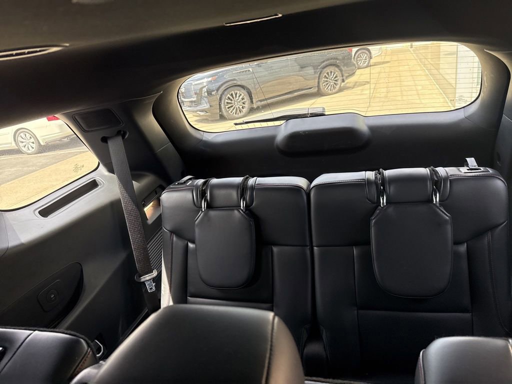 Used 2025 Ford Explorer ST-Line w/ ST-Line Street Pack AWD/4WD image 26