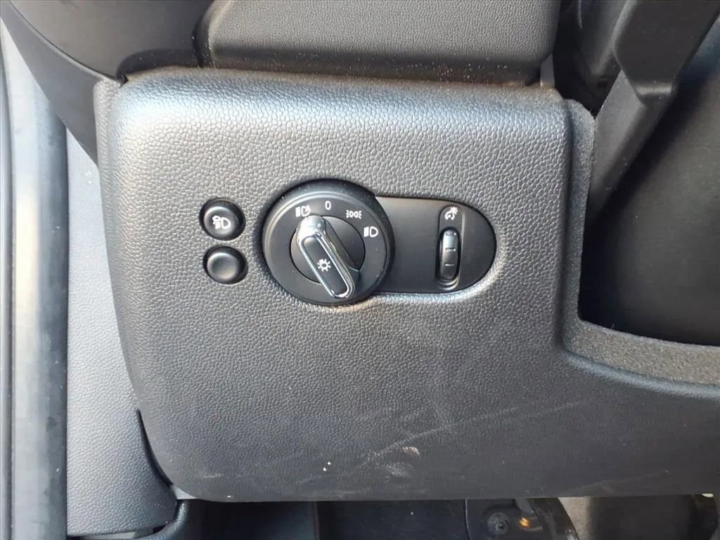 Used 2023 MINI Cooper S image 21