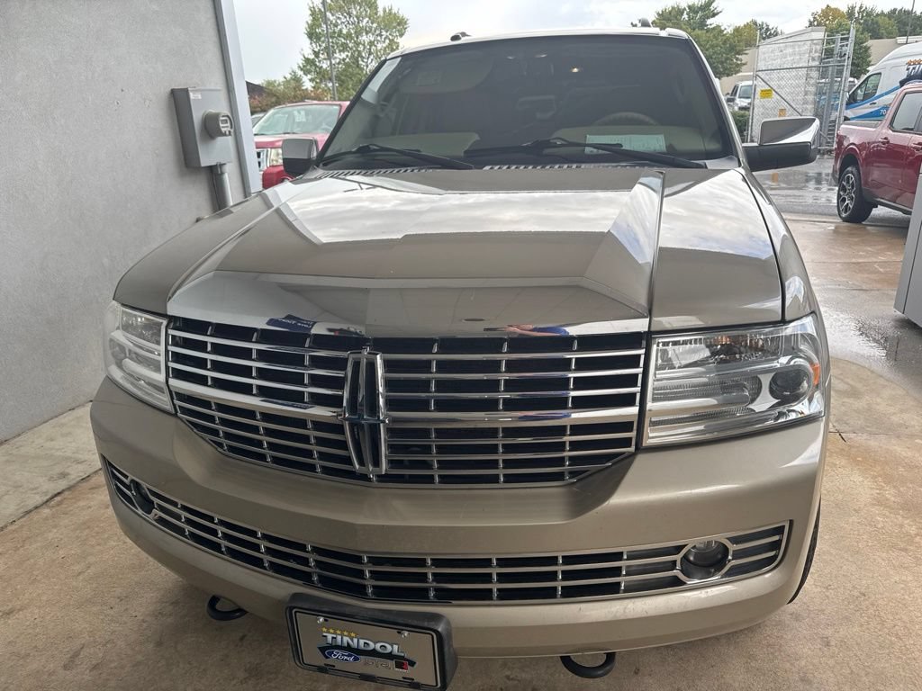 Used 2008 Lincoln Navigator 2WD image 2