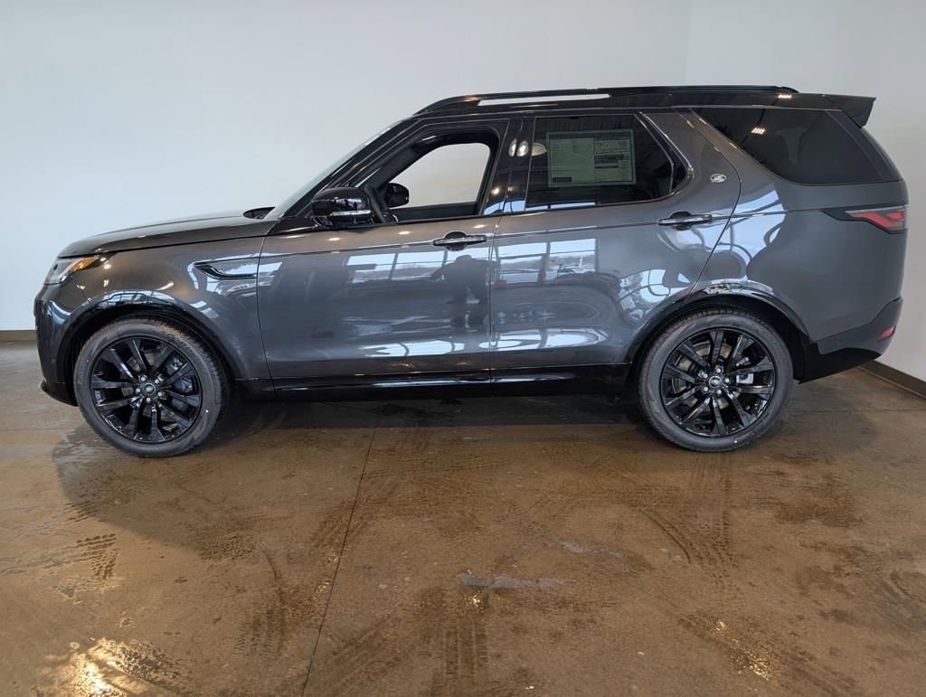 New 2026 Land Rover Discovery Limited Edition image 3