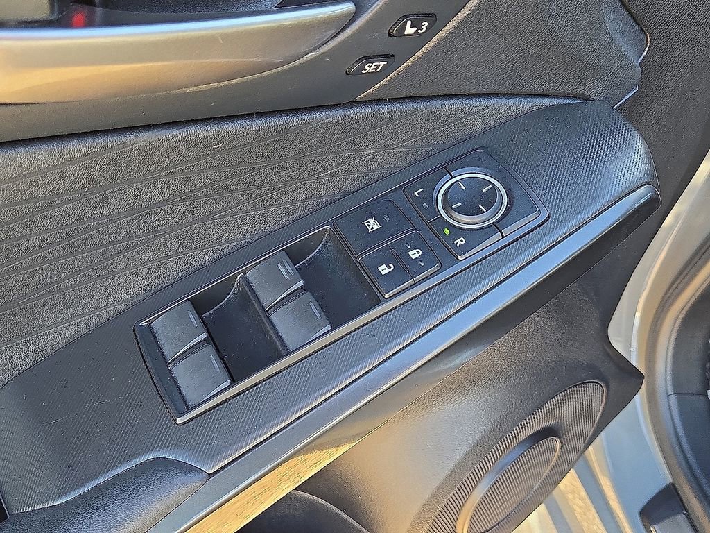Used 2024 Lexus IS 350 F Sport w/ Navigation Package RWD image 20
