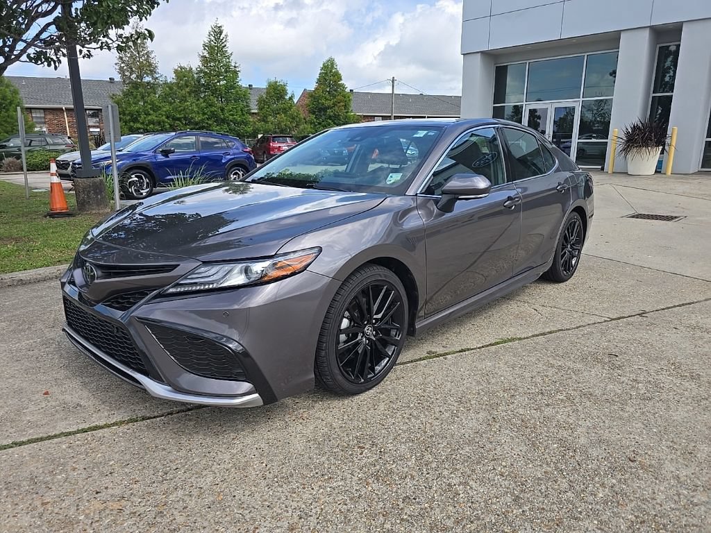 Used 2024 Toyota Camry XSE w/ Navigation Package FWD image 4