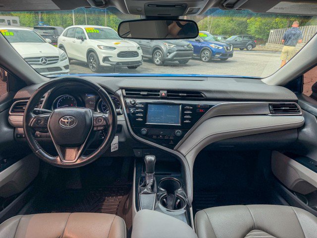 Used 2018 Toyota Camry SE FWD image 7
