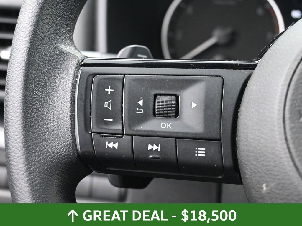 Used 2023 Nissan Rogue SV image 25