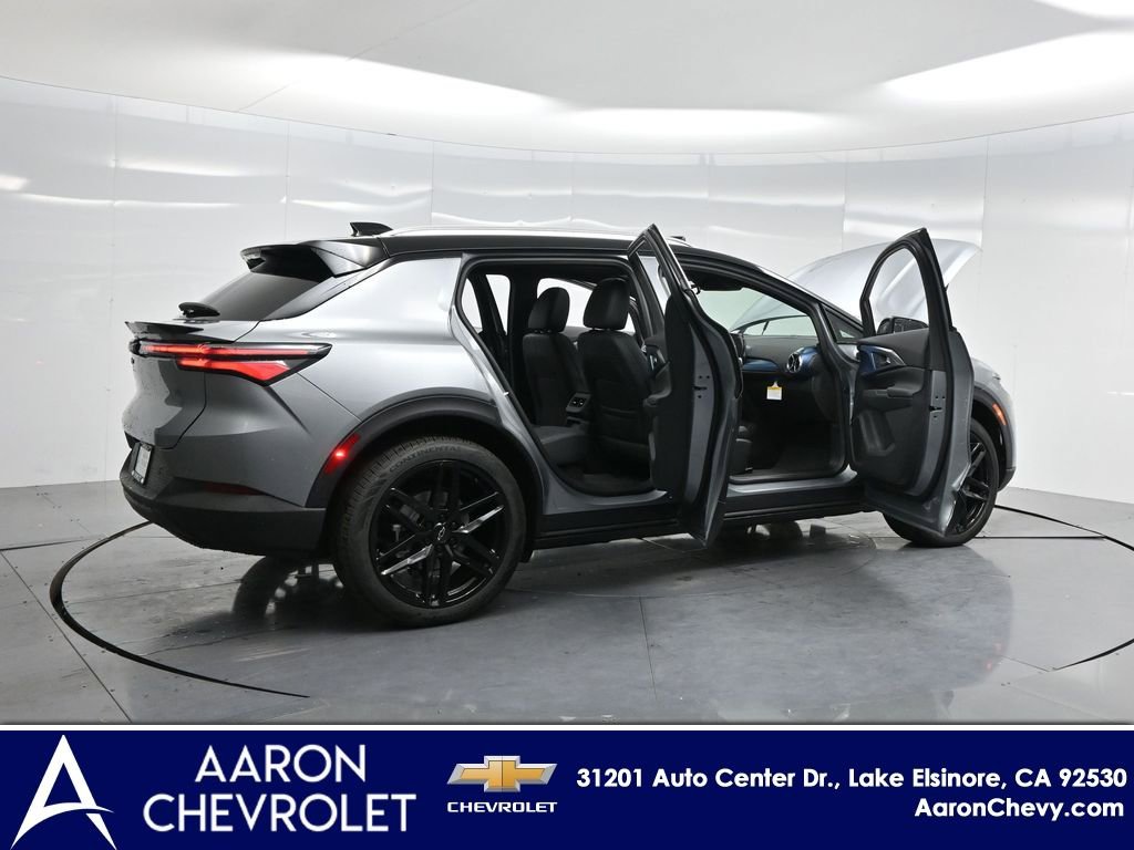 New 2026 Chevrolet Equinox EV LT image 4