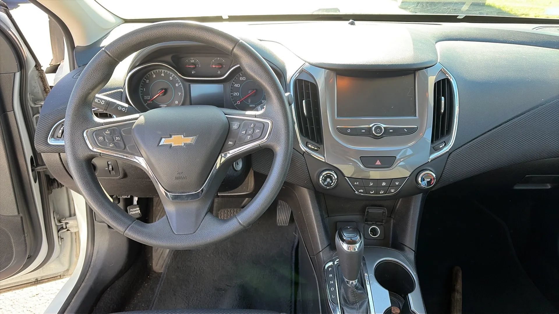 Used 2016 Chevrolet Cruze LT FWD image 16