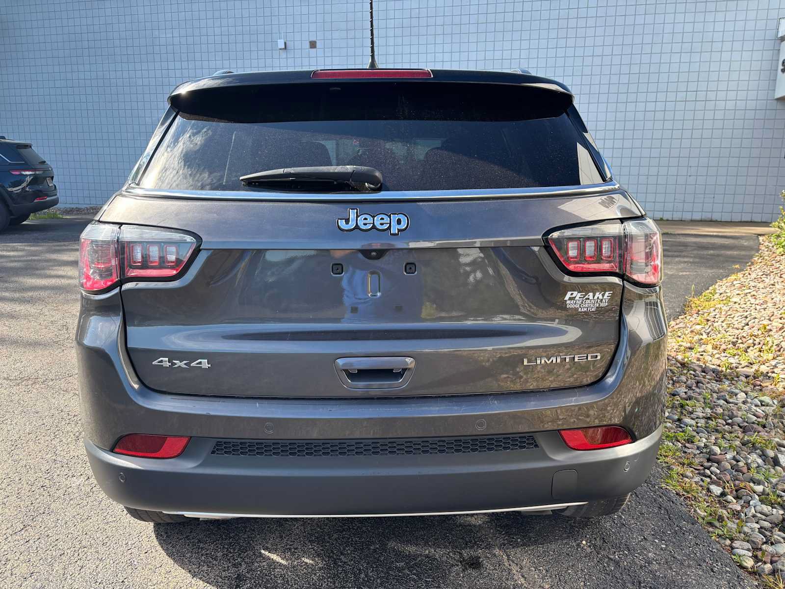 Used 2023 Jeep Compass Limited AWD/4WD image 5