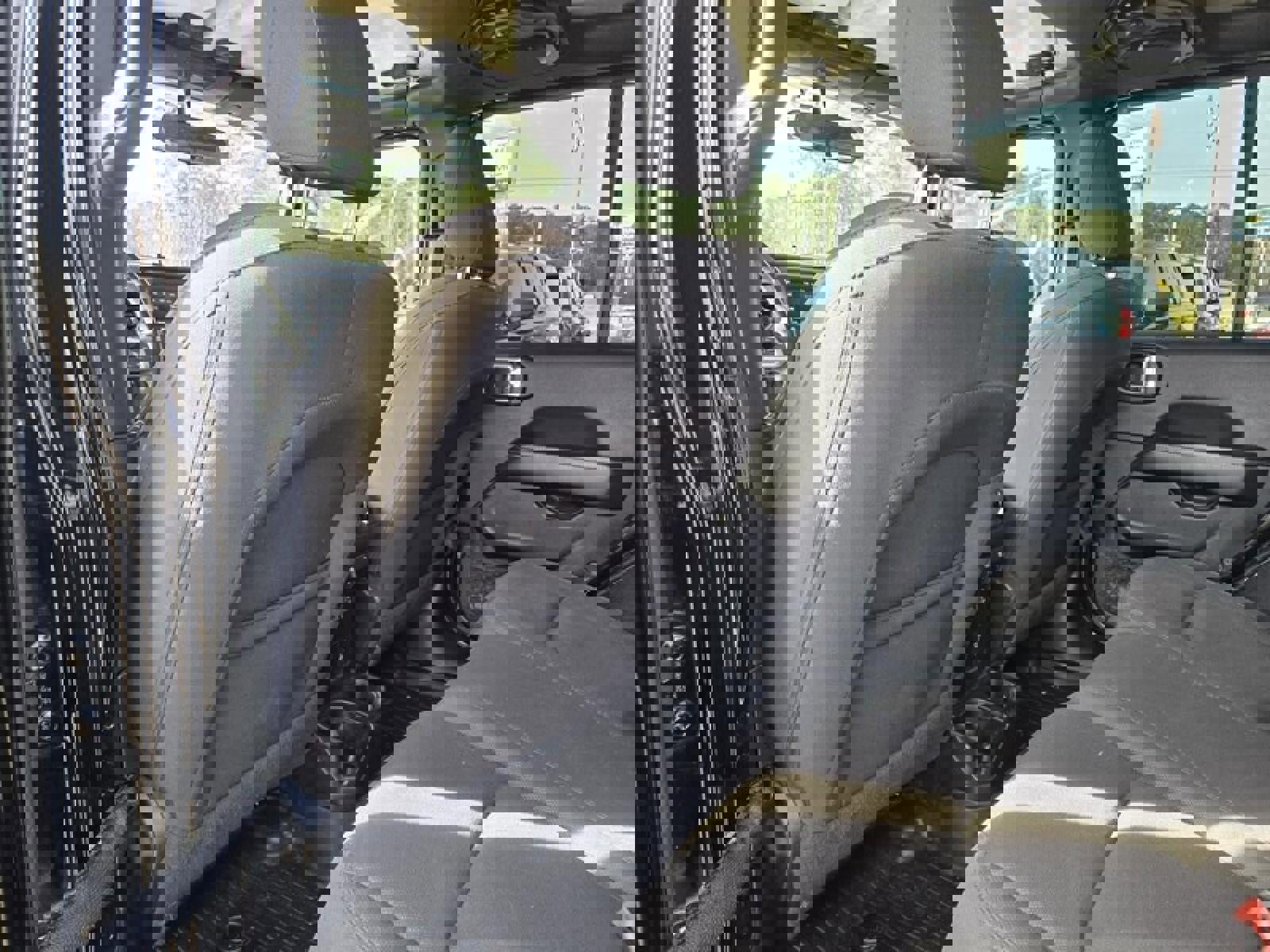 Used 2020 Jeep Wrangler Unlimited Sahara image 19