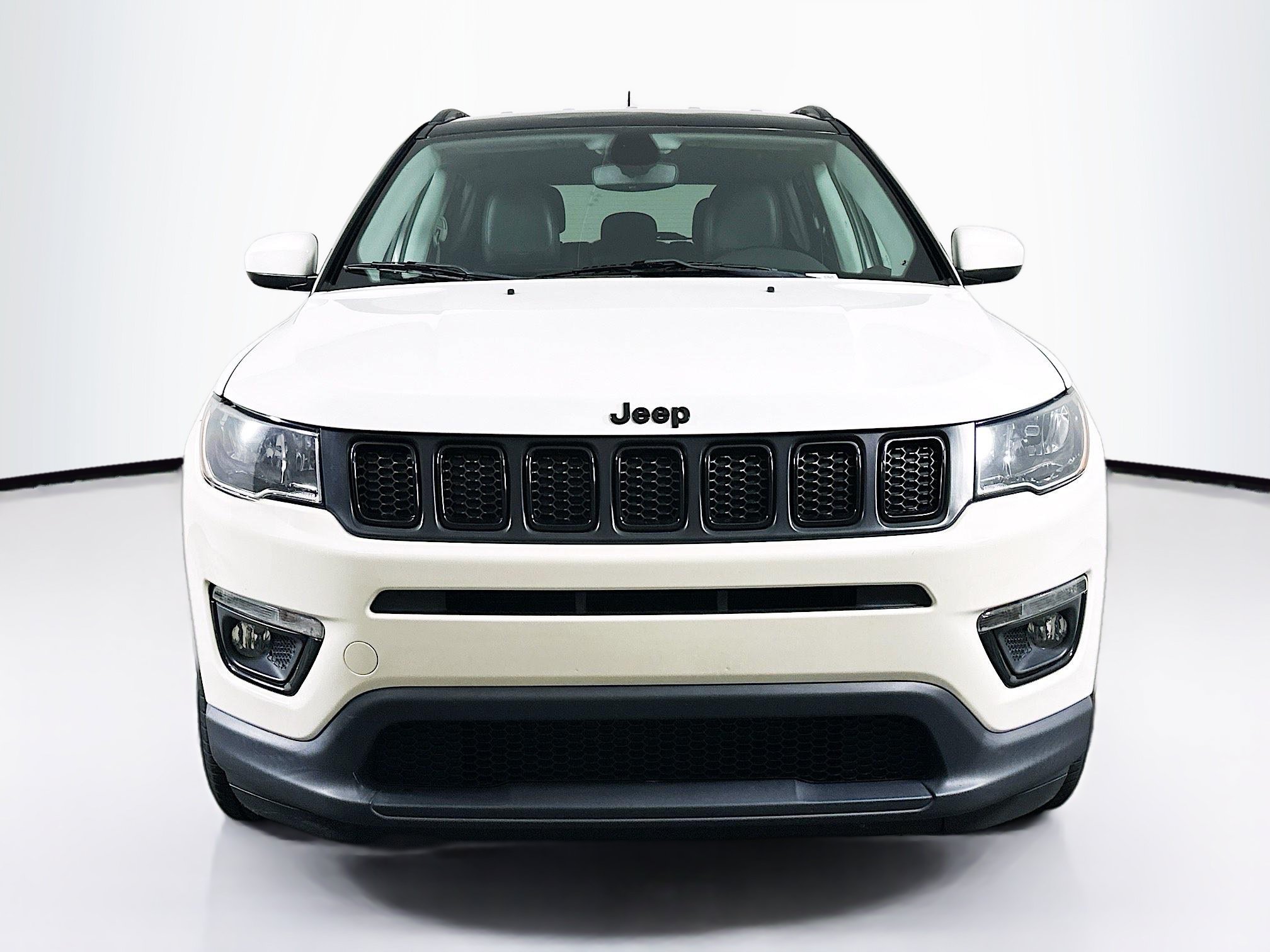Used 2020 Jeep Compass Latitude FWD image 2