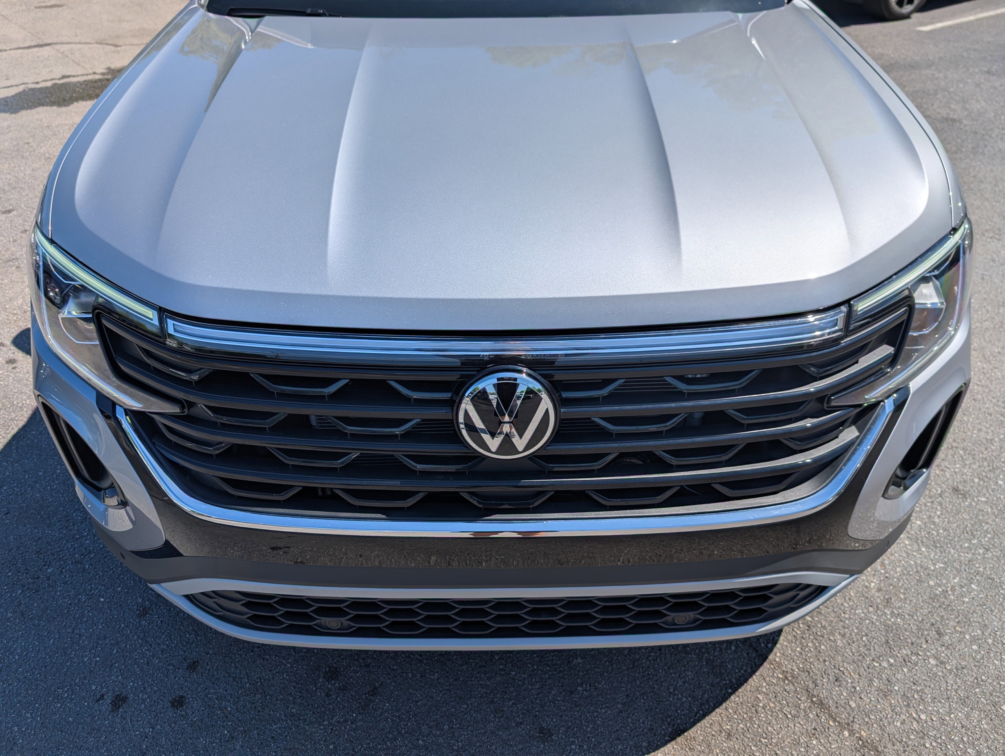 Used 2025 Volkswagen Atlas Cross Sport SEL image 12