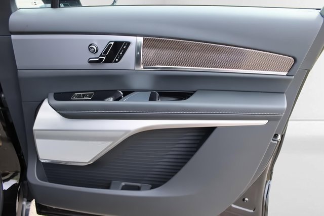 New 2026 Cadillac Vistiq Luxury image 18