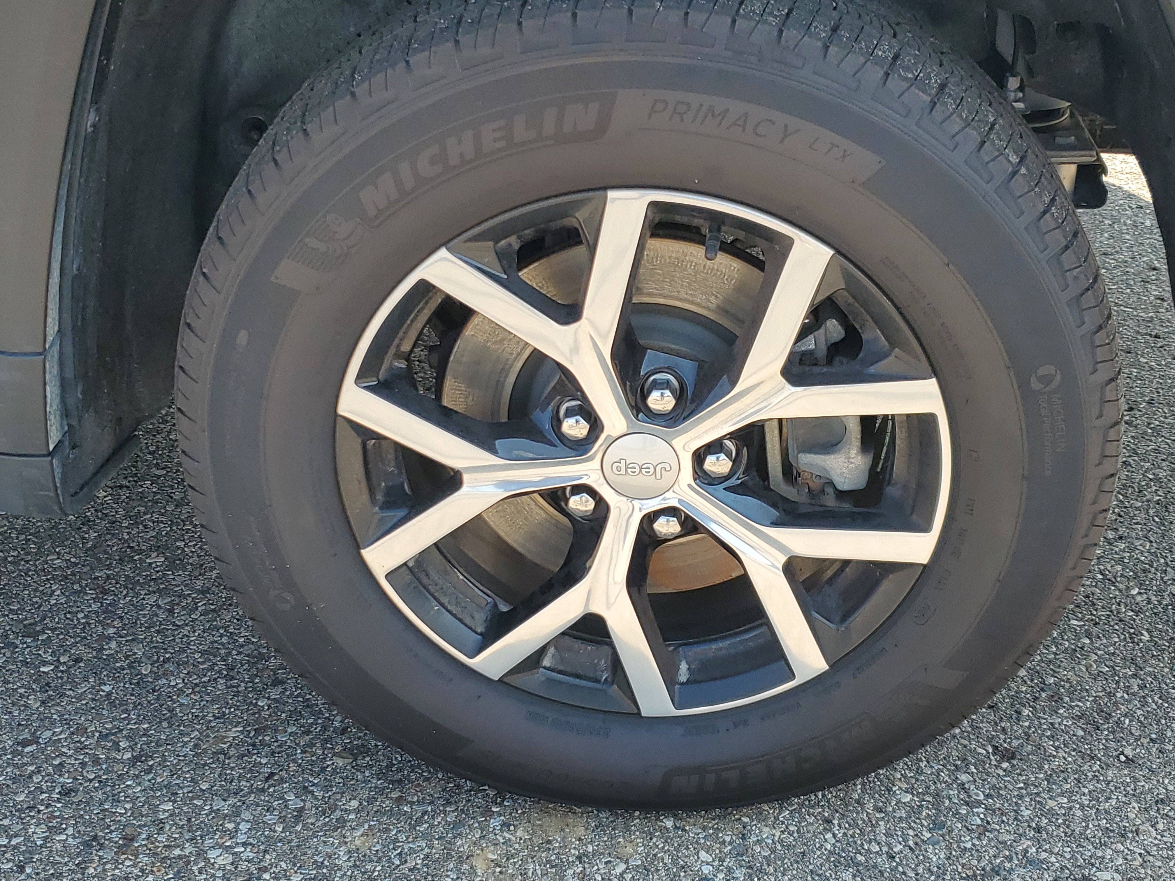 Used 2024 Jeep Grand Cherokee L Limited image 5