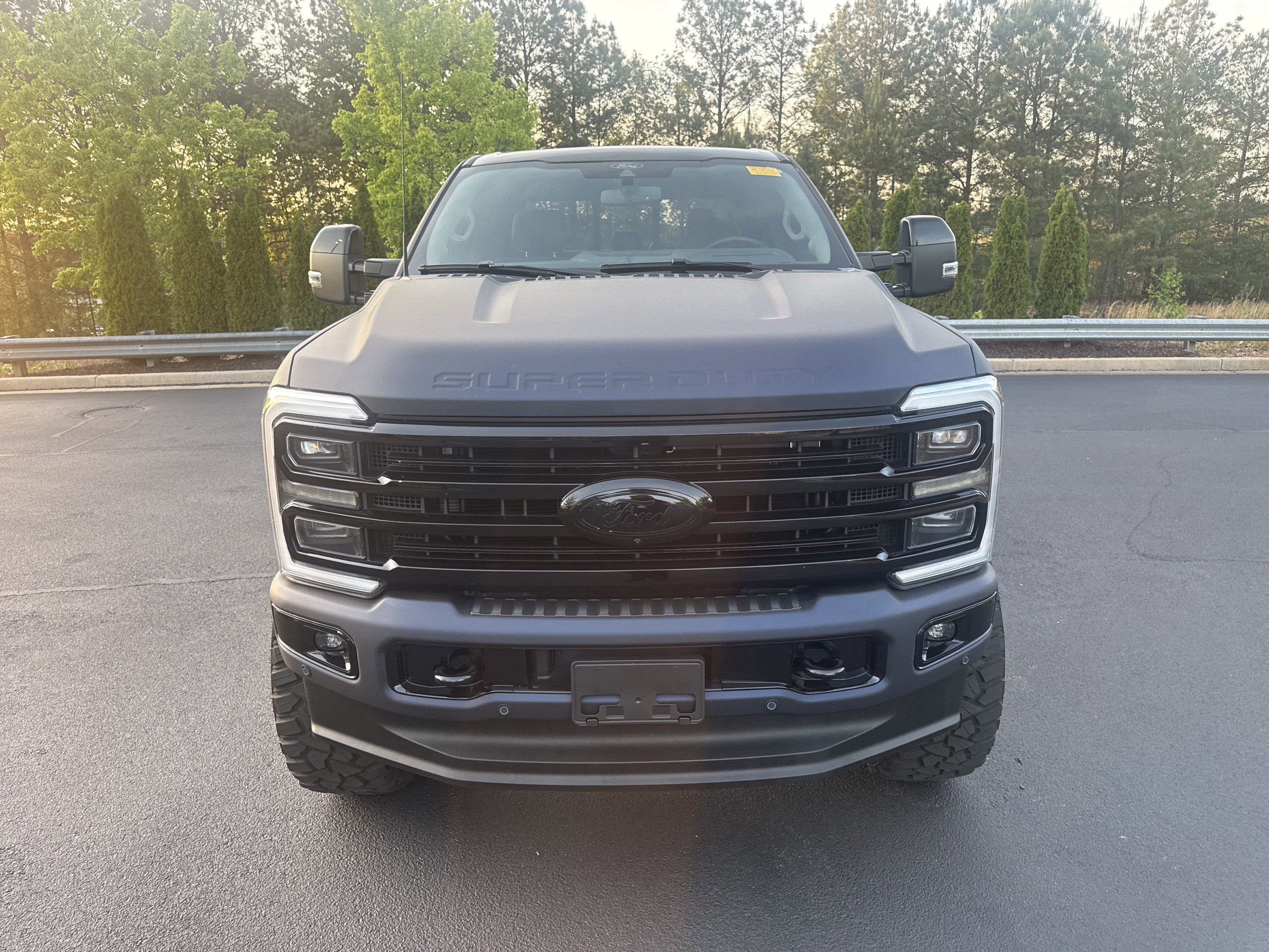 Used 2025 Ford F250 Platinum w/ Platinum Plus Package image 3