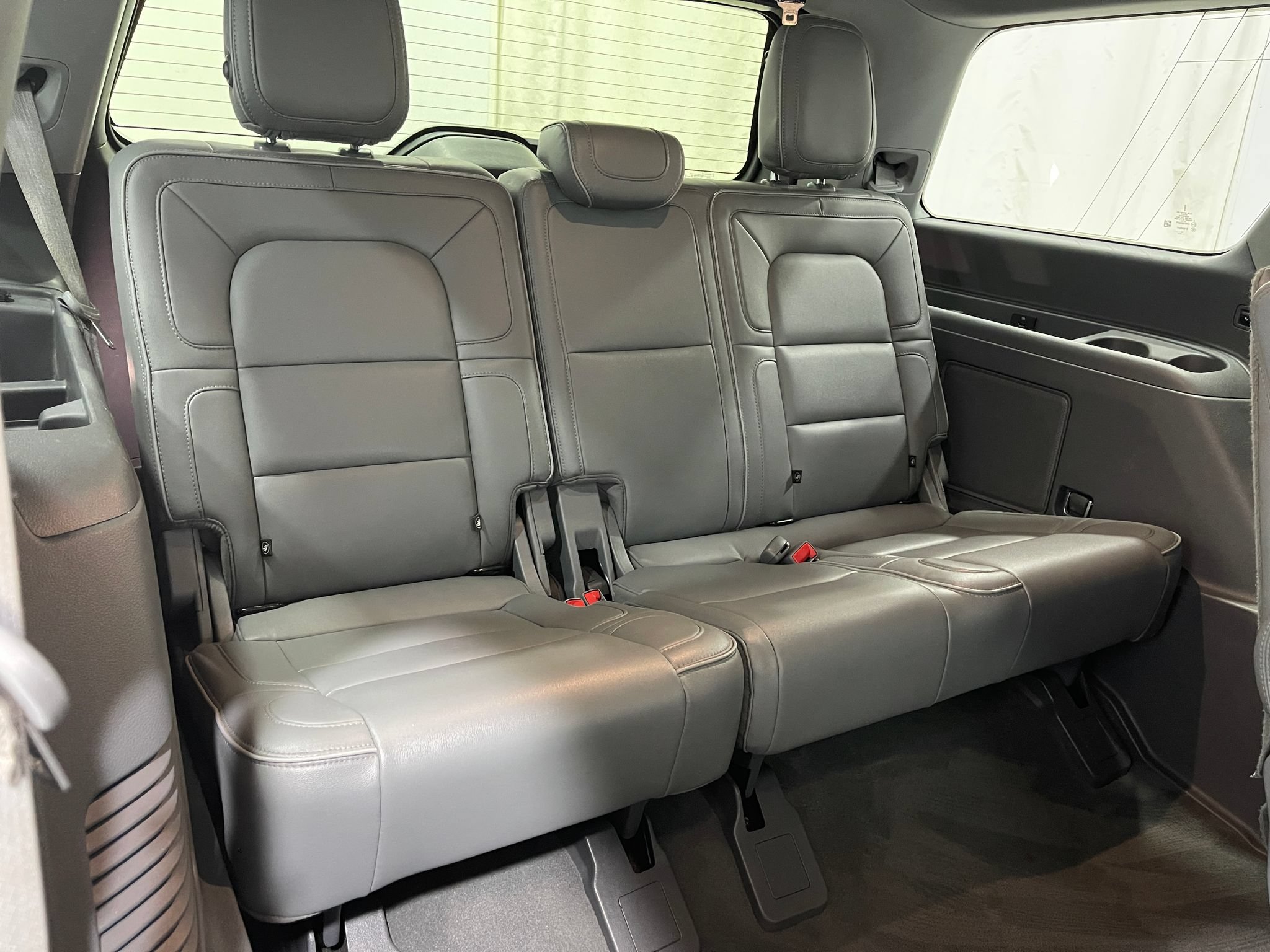 Used 2019 Lincoln Navigator Select AWD/4WD image 31