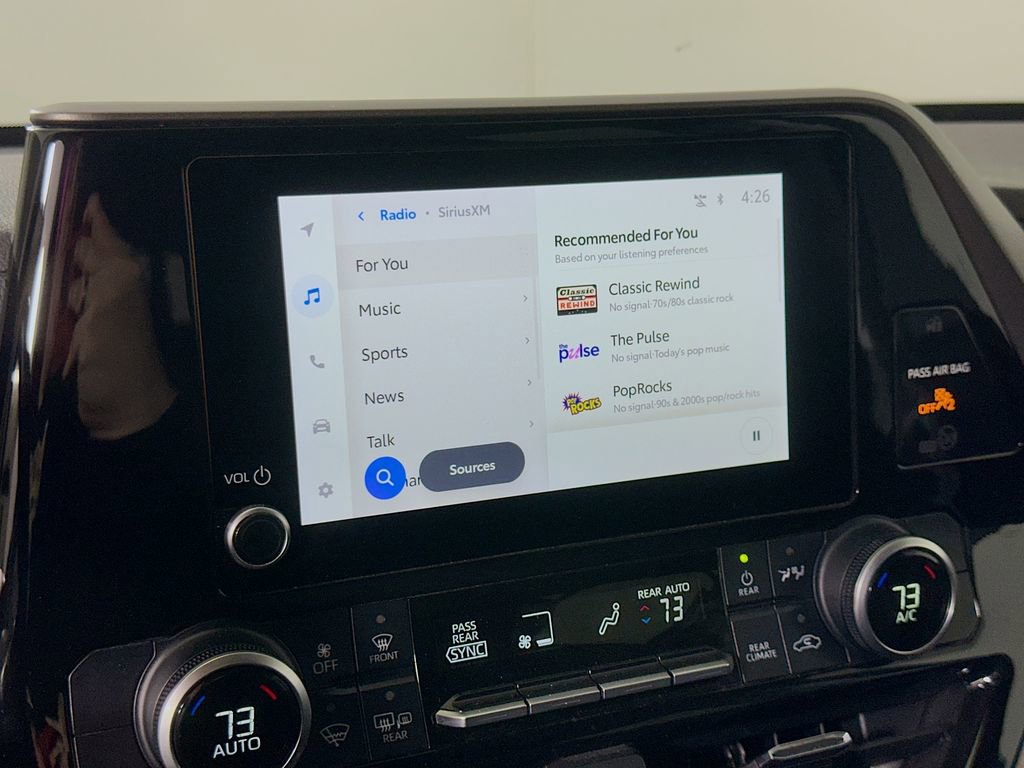 Used 2024 Toyota Highlander LE image 29