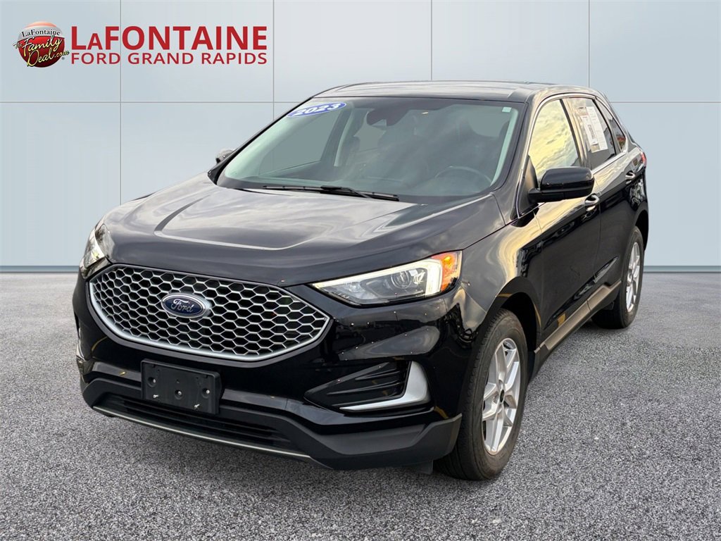 Used 2023 Ford Edge SEL image 1