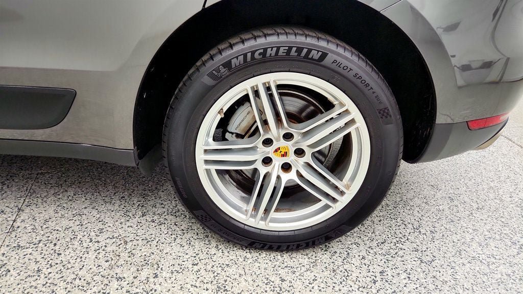 Used 2016 Porsche Macan S AWD/4WD image 9