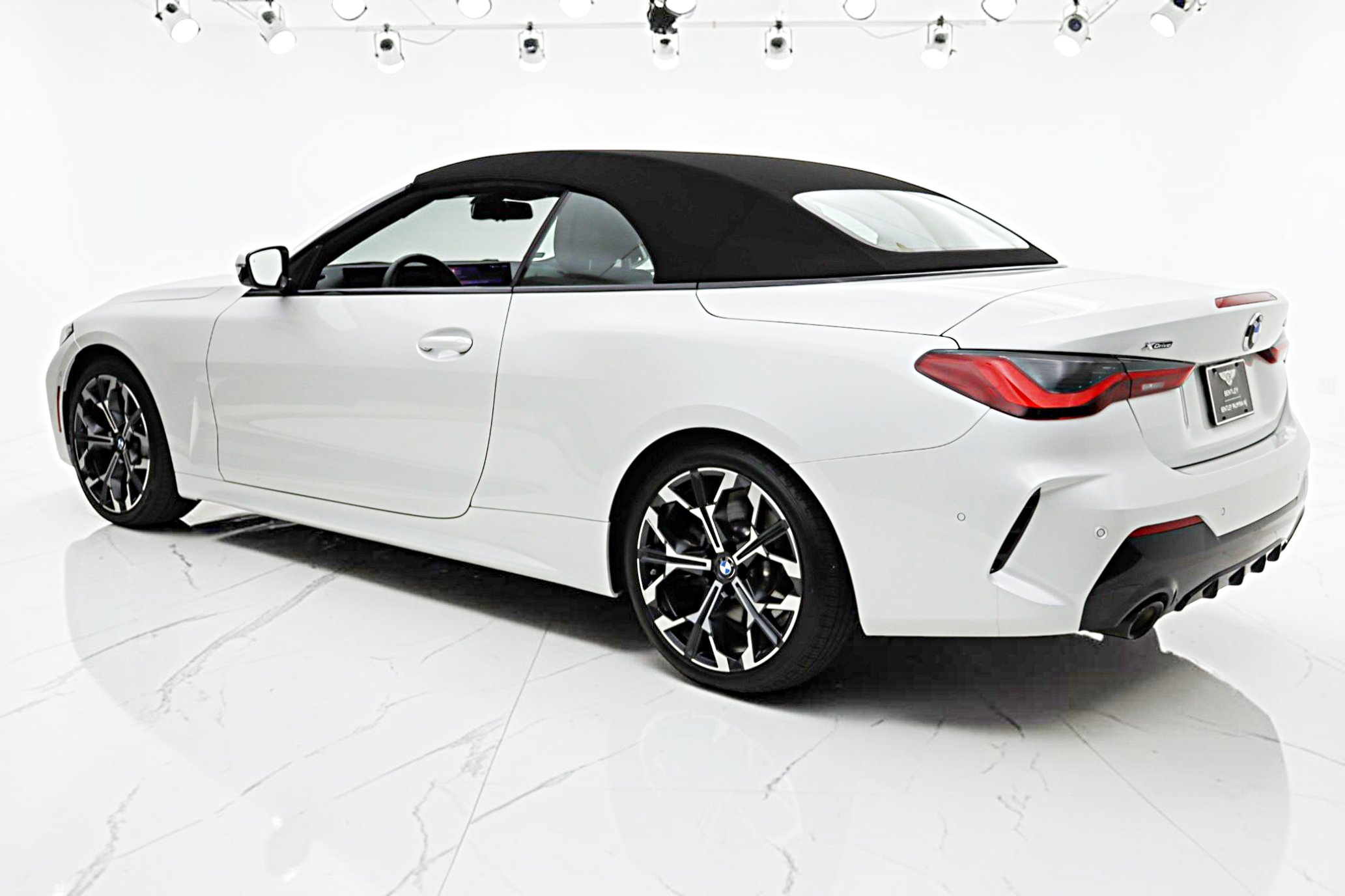 Used 2026 BMW 430i xDrive Convertible w/ M Sport Package AWD/4WD image 23