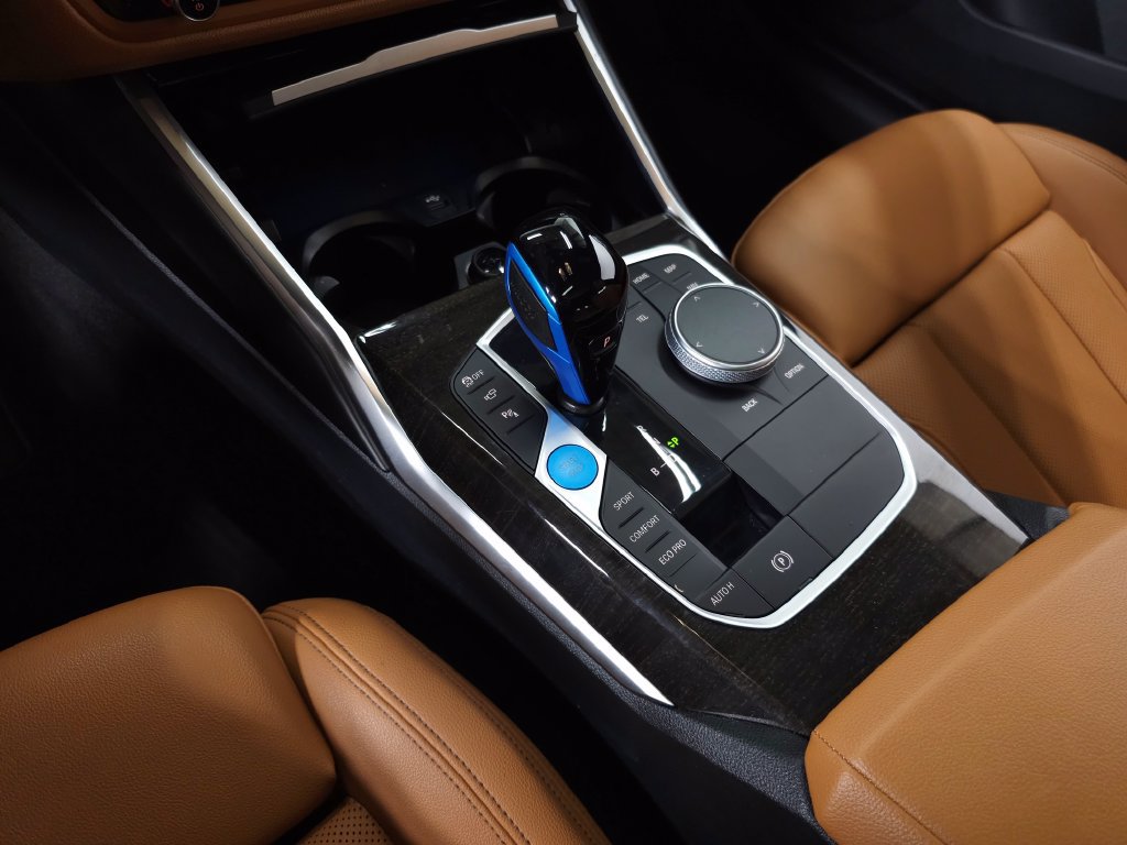Used 2023 BMW i4 eDrive40 w/ Premium Package RWD image 33
