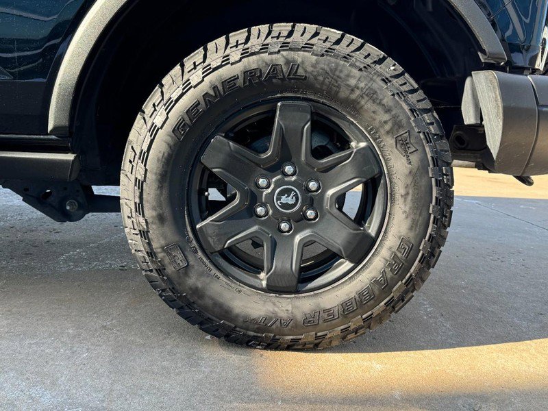 Used 2022 Ford Bronco Black Diamond image 7