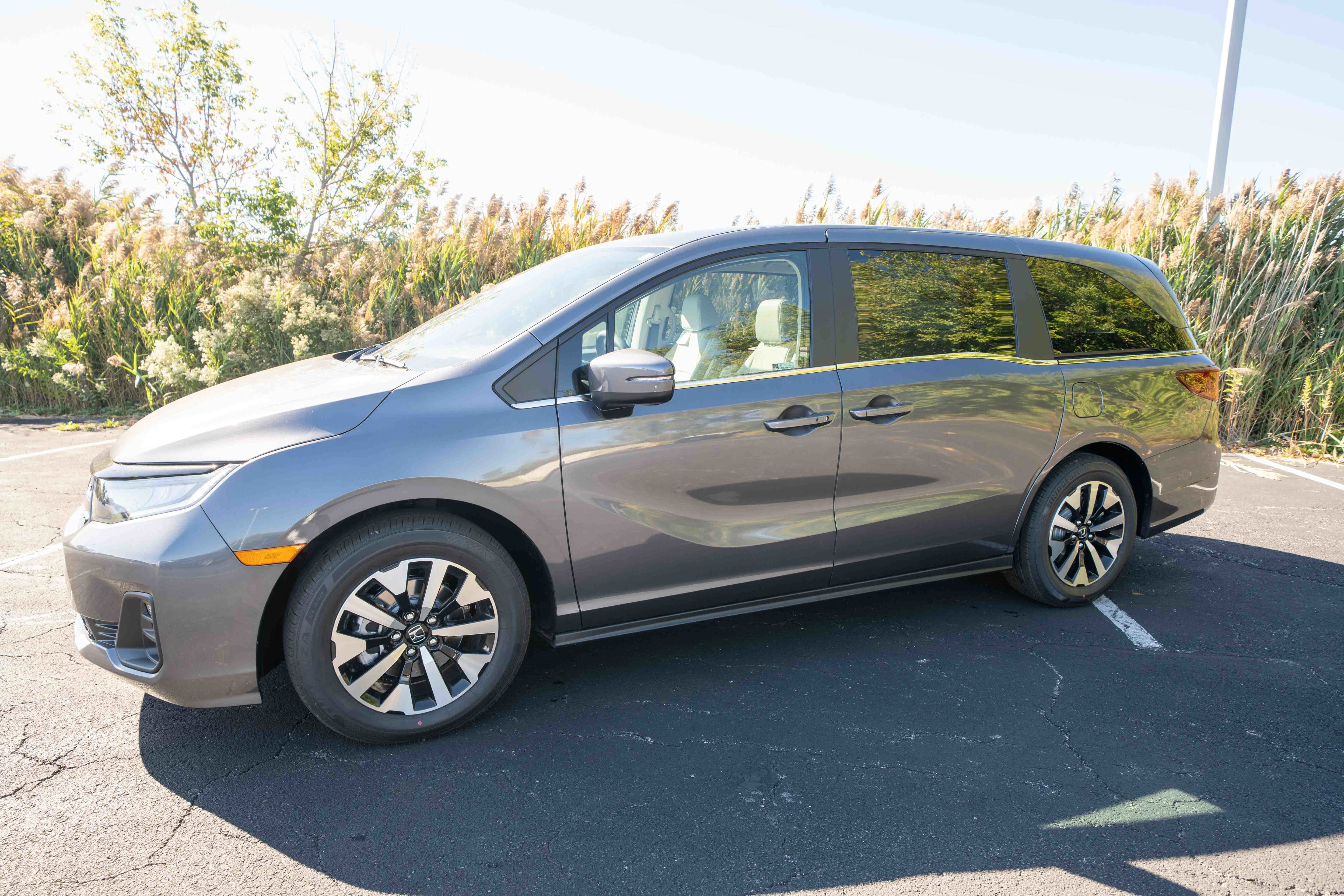 New 2026 Honda Odyssey EX-L image 3