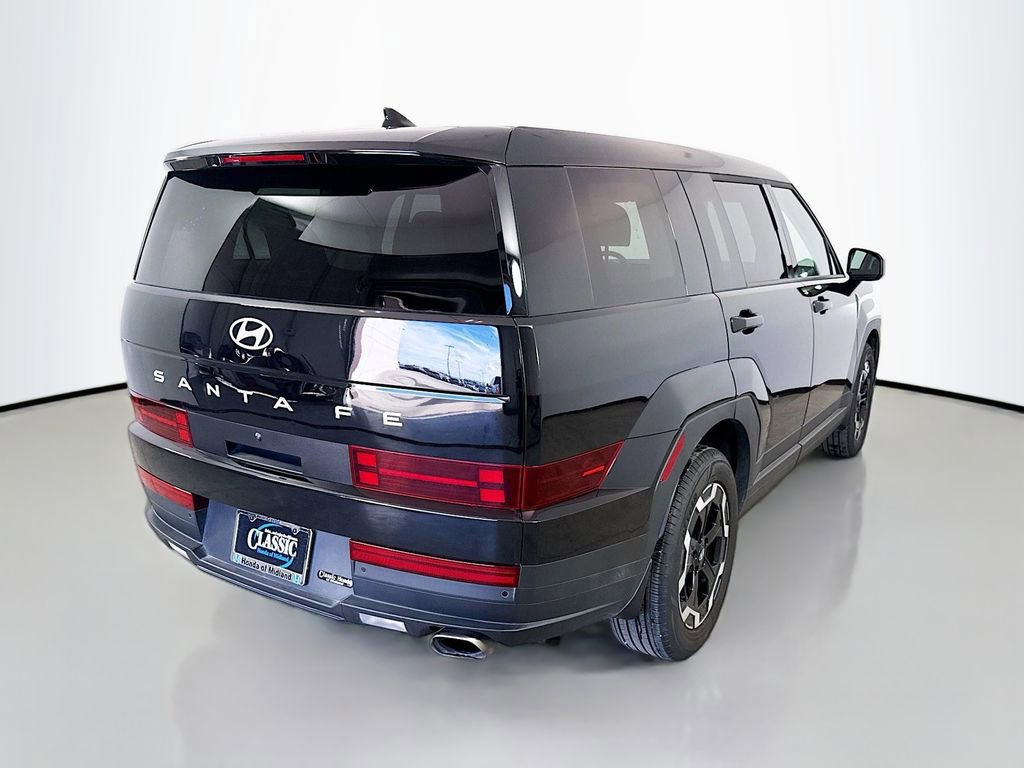 Used 2025 Hyundai Santa Fe SE FWD image 7