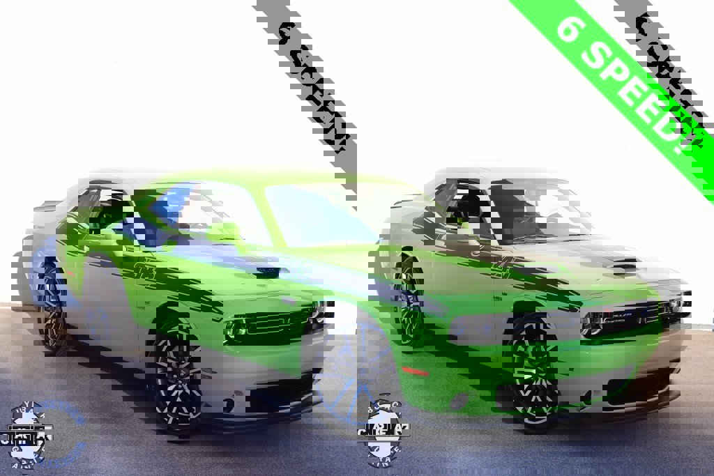 Used 2023 Dodge Challenger R/T image 1