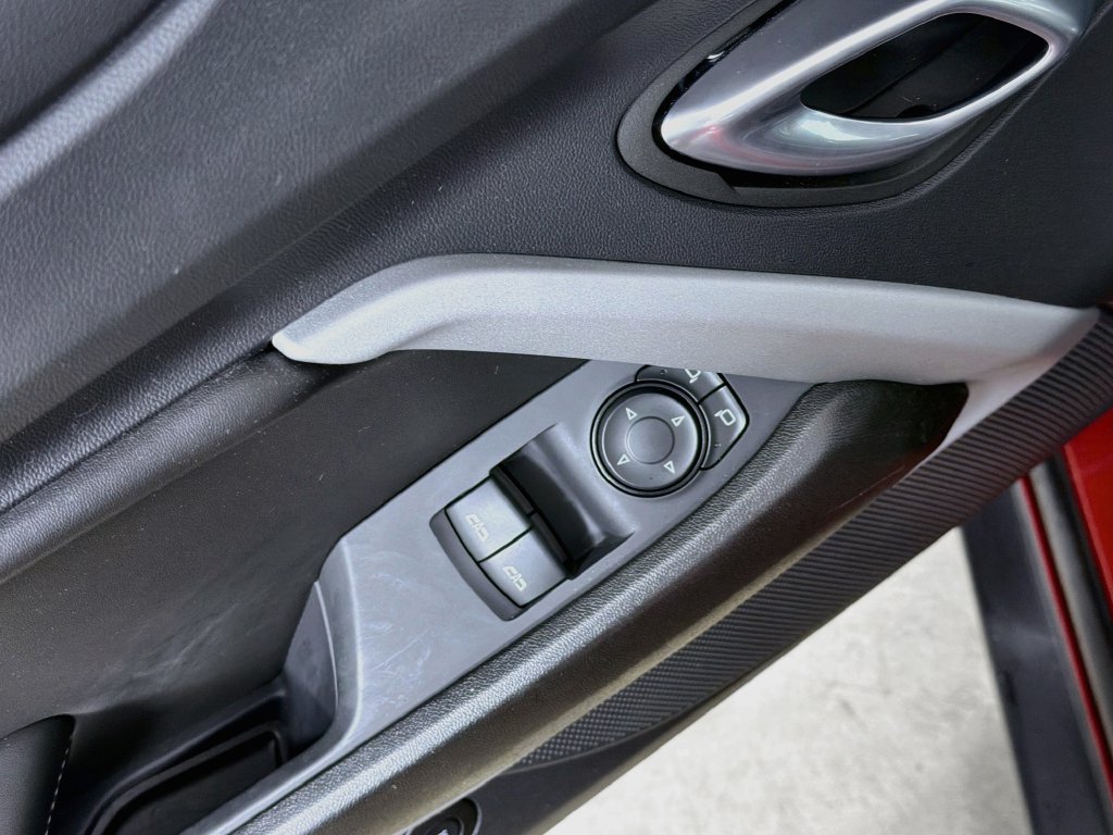Used 2023 Chevrolet Camaro SS RWD image 17