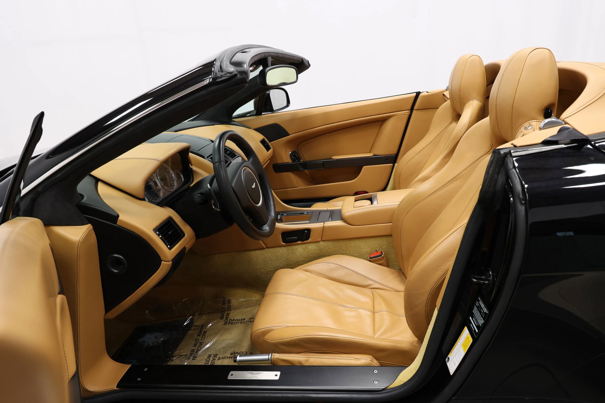 Used 2012 Aston Martin V8 Vantage Roadster image 12