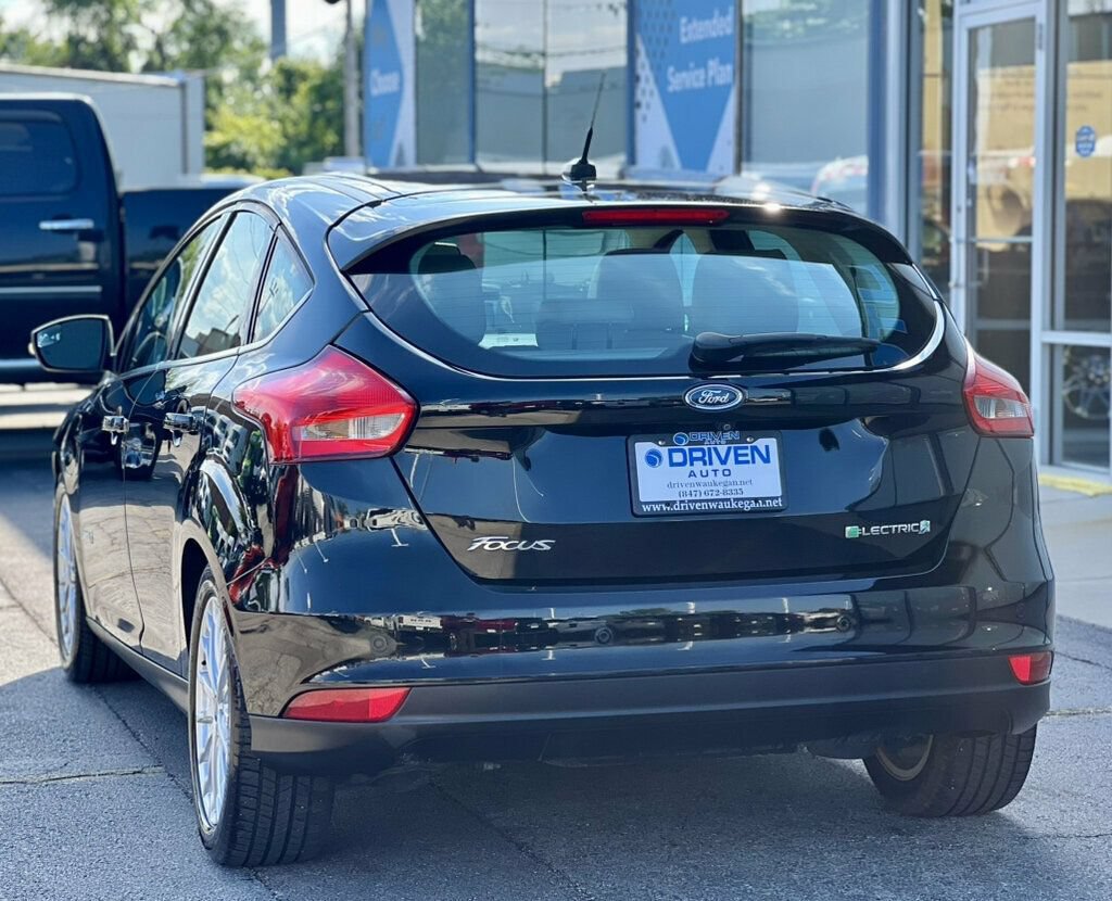 Used 2018 Ford Focus Electric Hatchback FWD image 32