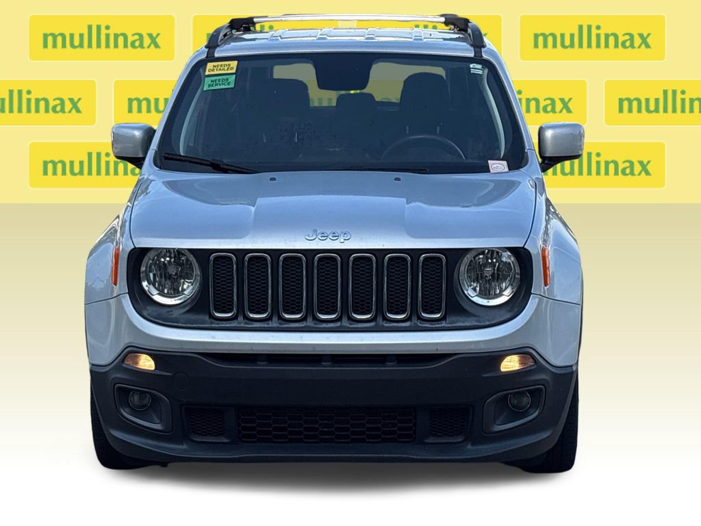 Used 2018 Jeep Renegade Latitude FWD image 14