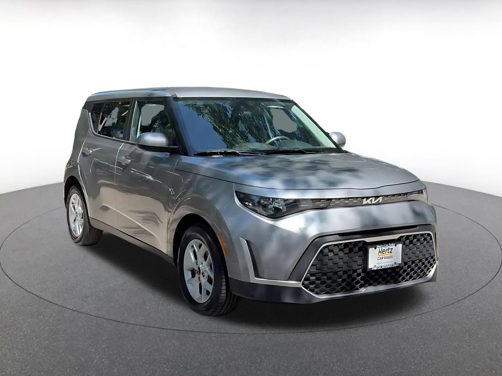 Used 2025 Kia Soul LX w/ LX Technology Package FWD image 3