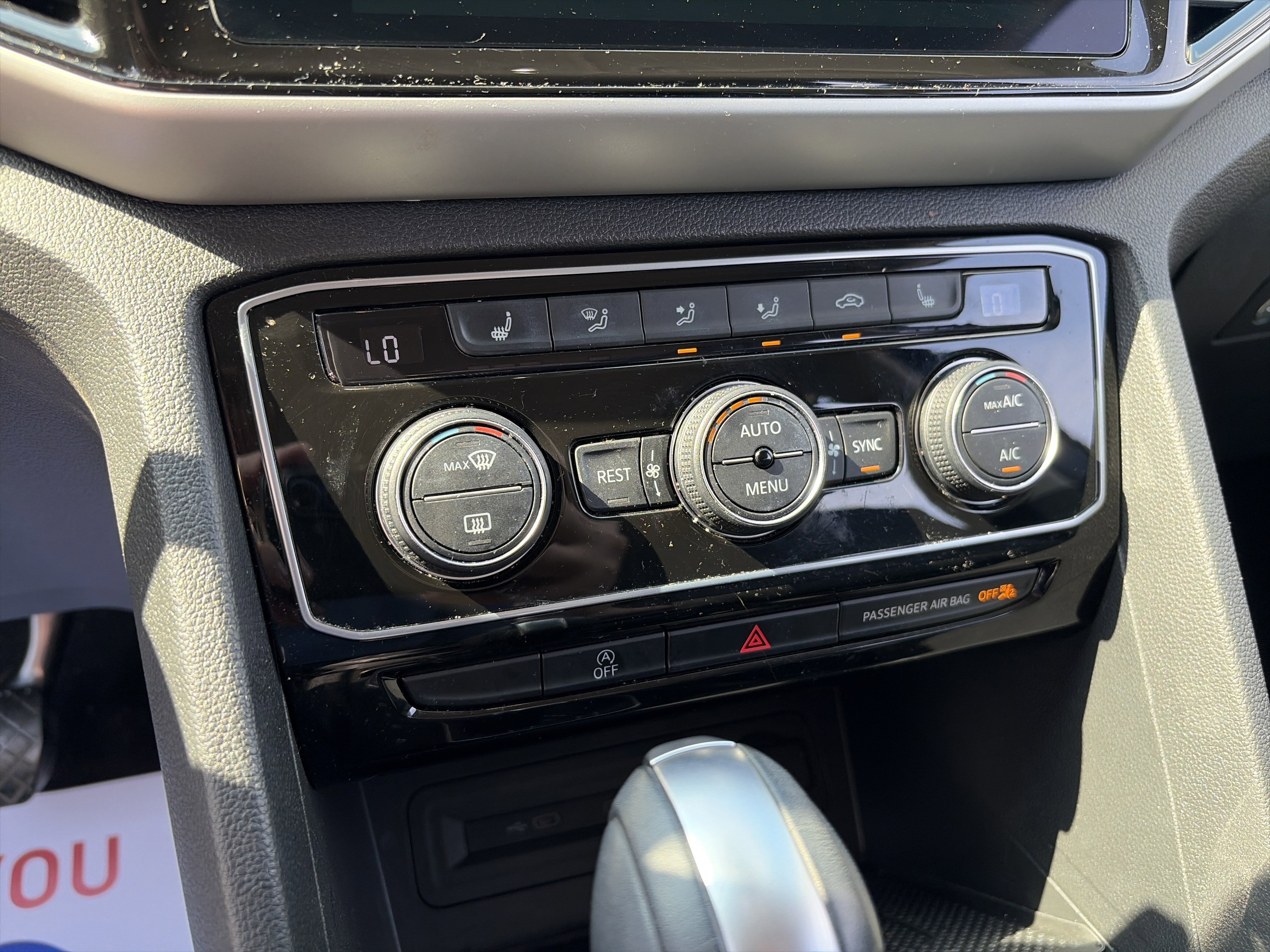 Used 2023 Volkswagen Atlas SE image 42