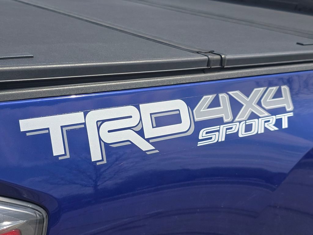 Used 2022 Toyota Tacoma TRD Sport AWD/4WD image 3