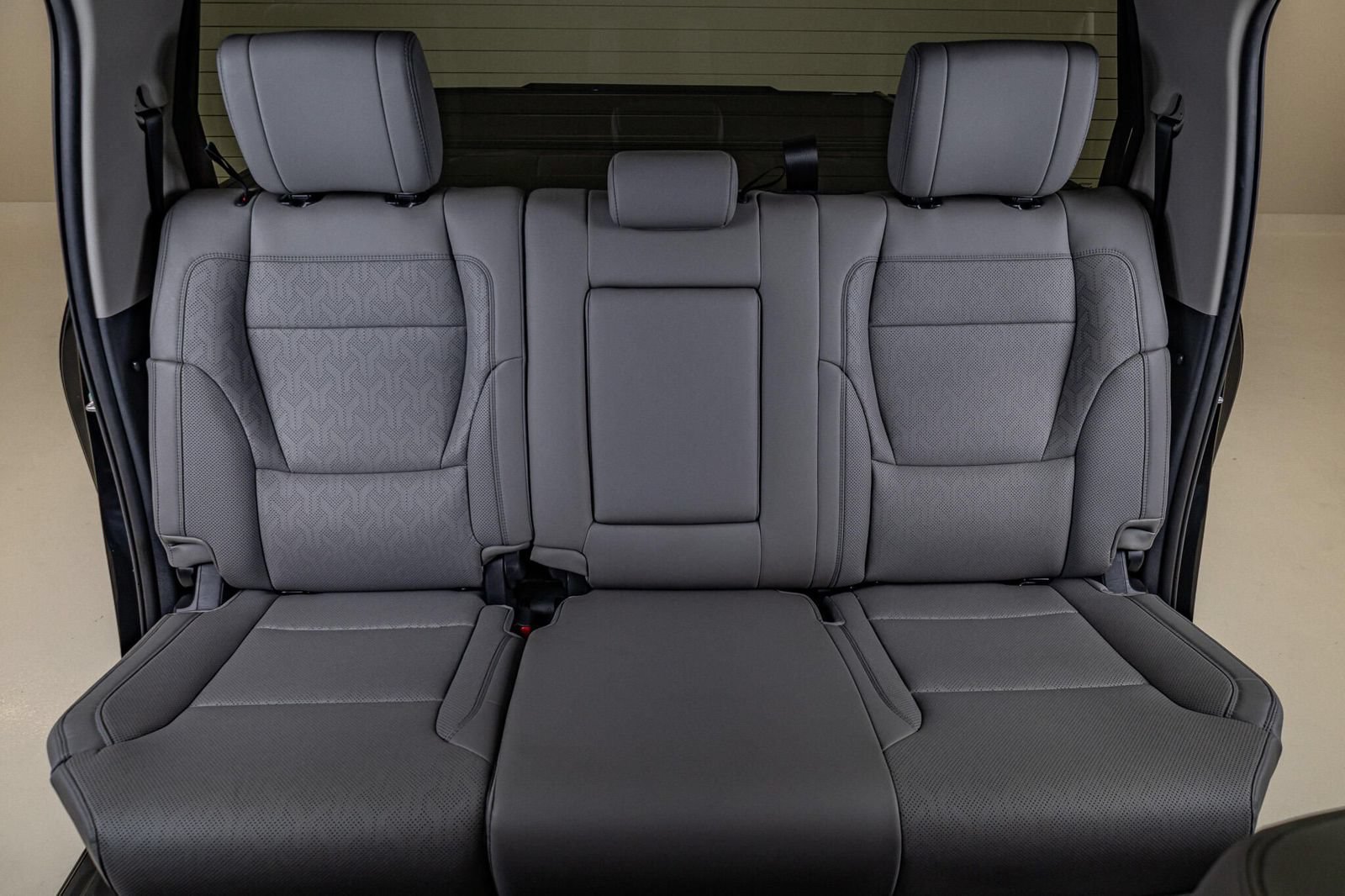 Used 2024 Toyota Tundra Limited AWD/4WD image 42