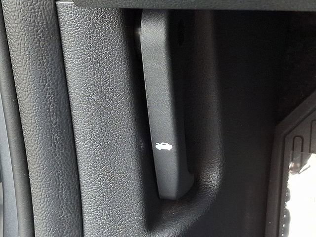 Used 2018 Hyundai Elantra SE FWD image 24