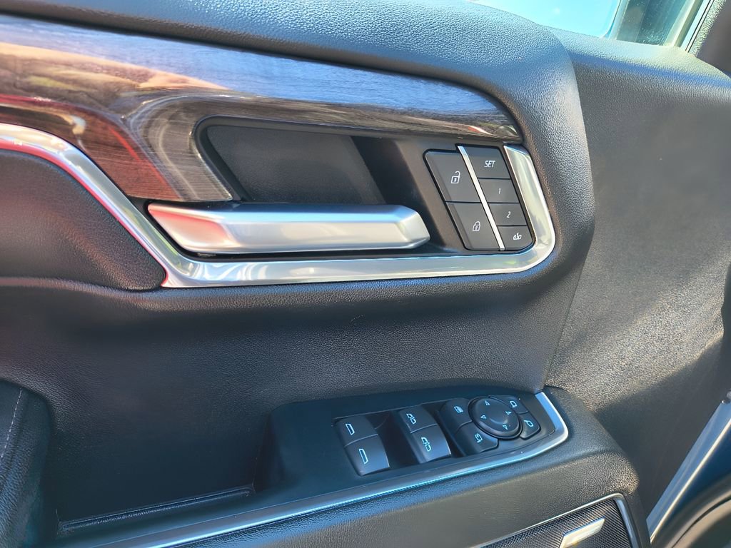 Used 2024 Chevrolet Silverado 1500 LTZ w/ Z71 Off-Road Package image 18